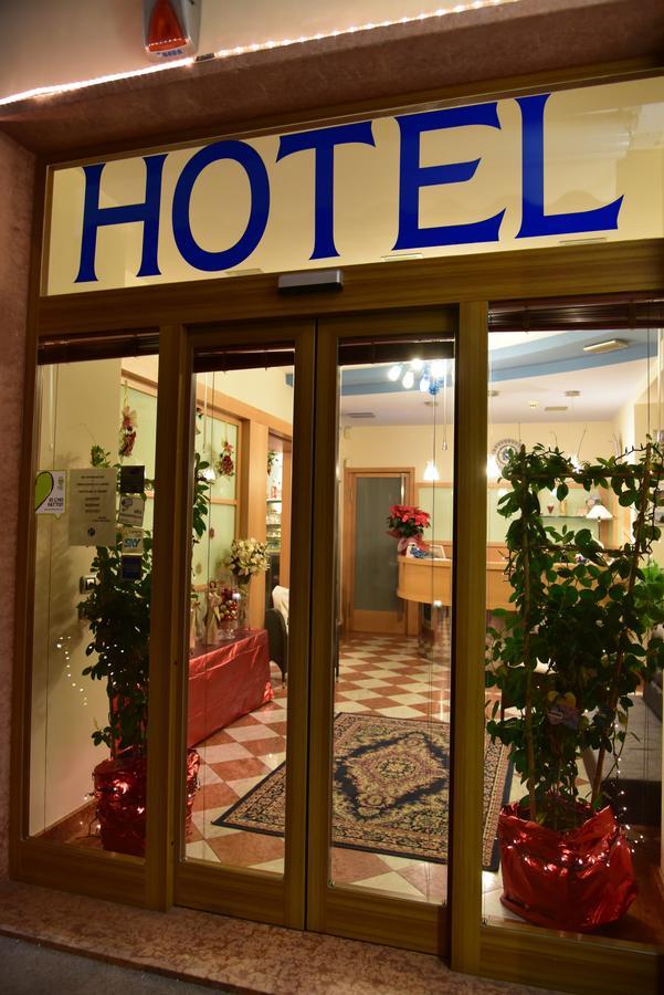 Hotel Residence Sant'Anna Bedonia エクステリア 写真
